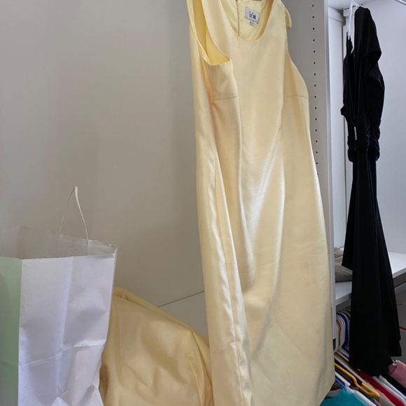 Suit - Picture 6 of 6